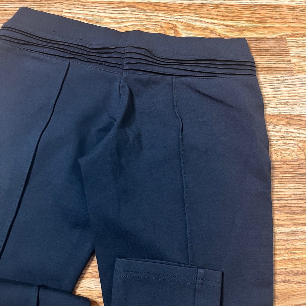Navy Parasuco legging pants